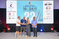 Opening-Ceremony-Prize-Presentation_0219_5_11zon