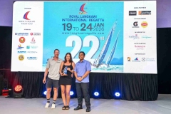 Opening-Ceremony-Prize-Presentation_0227_9_11zon