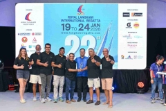 Opening-Ceremony-Prize-Presentation_0259_4_11zon