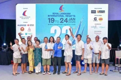 Opening-Ceremony-Prize-Presentation_0266_8_11zon